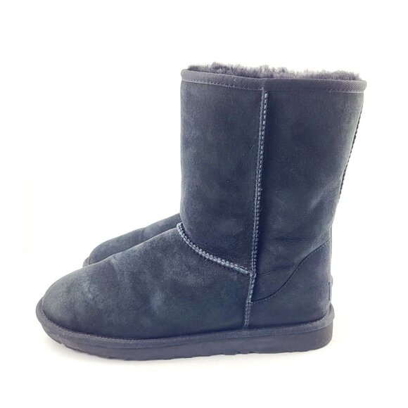 UGG Women's Classic Short‎ Boot - Size 10 - Picture 2 of 8